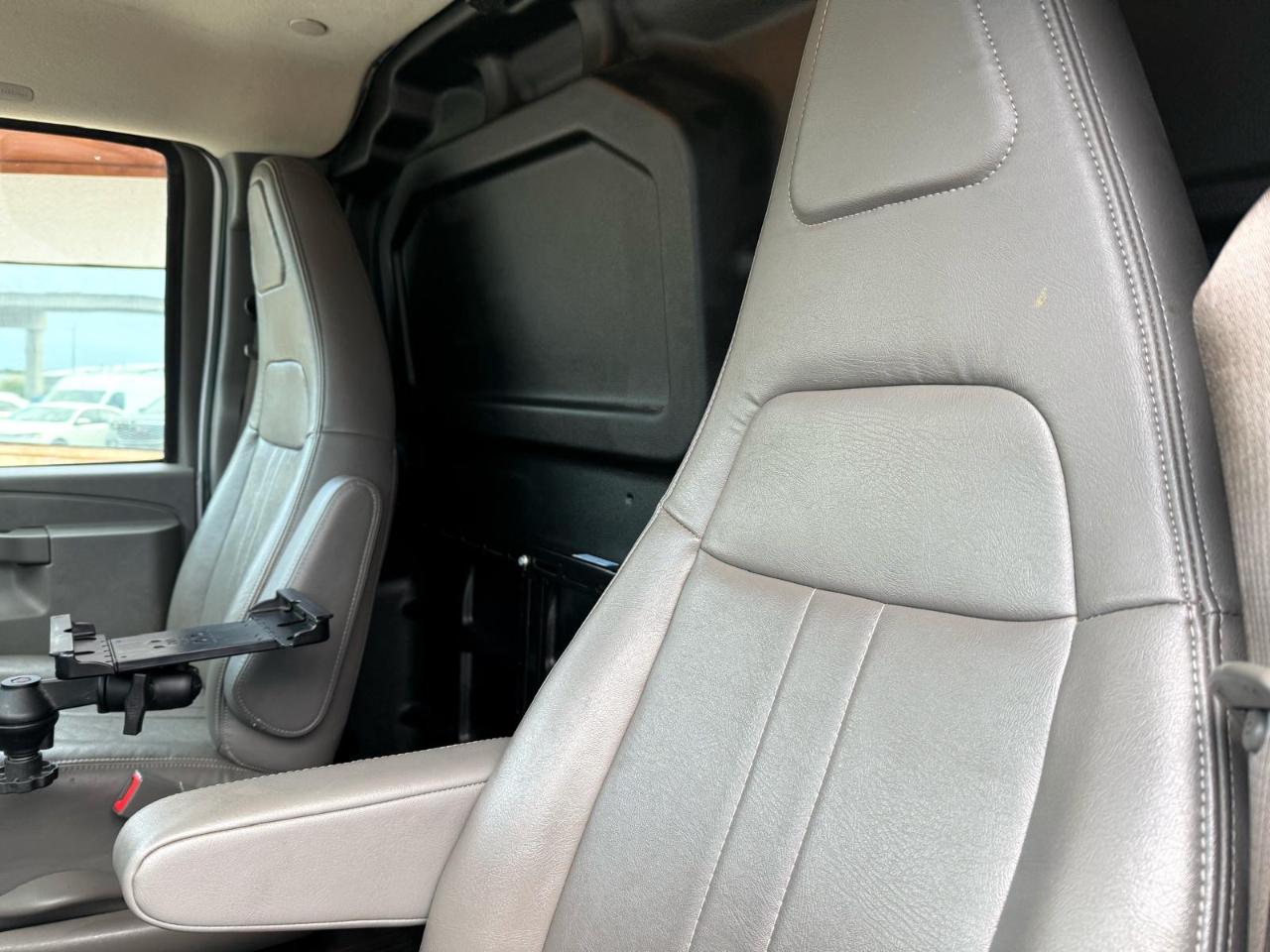 Chevrolet Express Cargo Van RWD 2500 155" 2021