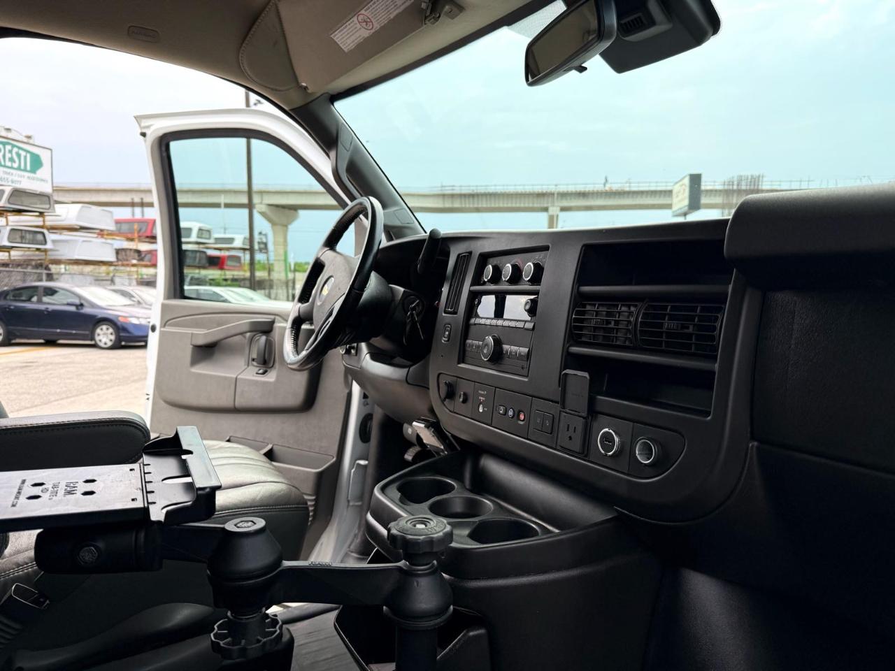 Chevrolet Express Cargo Van RWD 2500 155" 2021