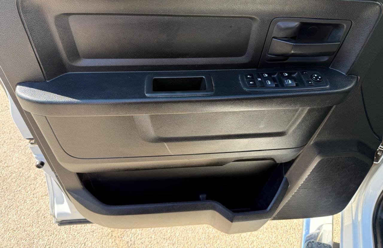 RAM 1500 Tradesman 4x4 Quad Cab 6'4" Box 2018