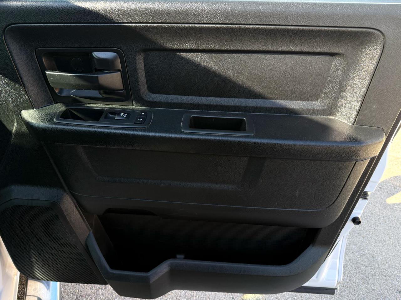 RAM 1500 Tradesman 4x4 Quad Cab 6'4" Box 2018