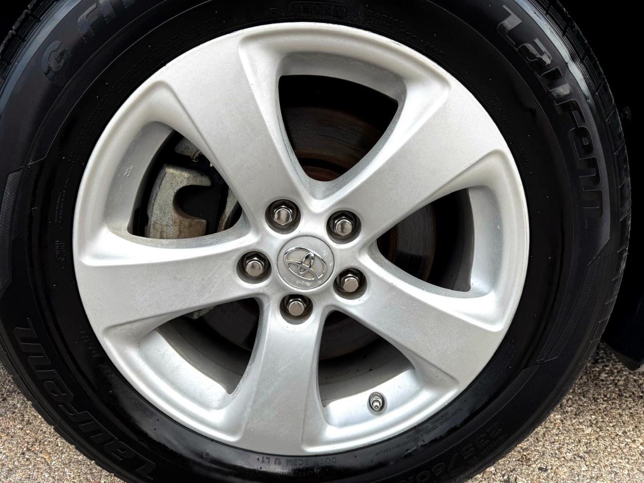 Toyota Sienna 5dr 8-Pass Van LE FWD (Natl) 2015
