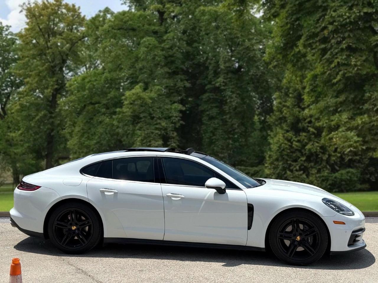 Porsche Panamera RWD 2018