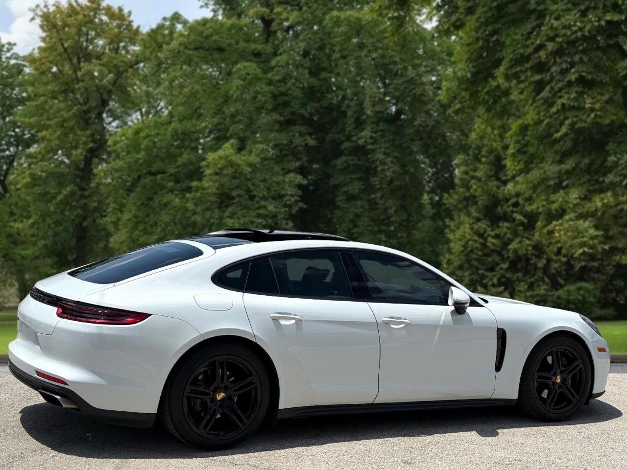 Porsche Panamera RWD 2018
