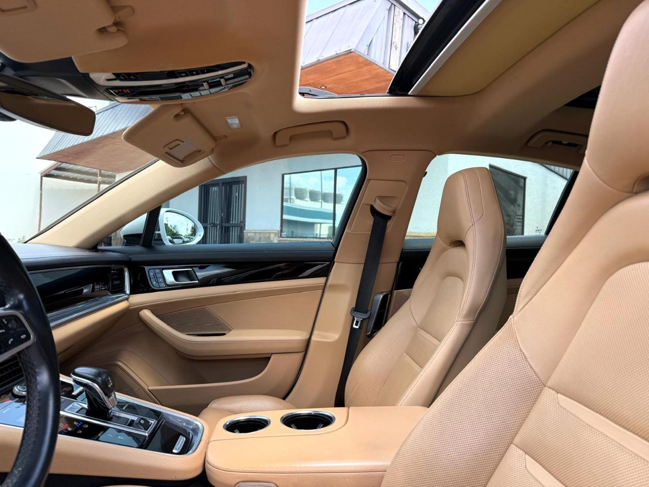 Porsche Panamera RWD 2018