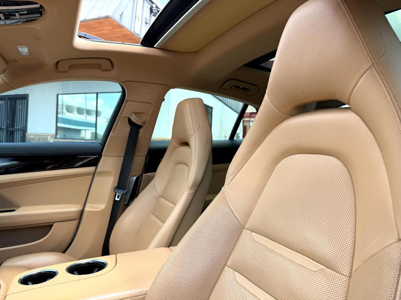 Porsche Panamera RWD 2018