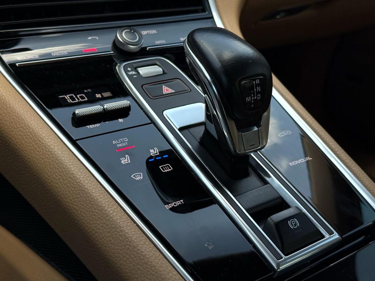 Porsche Panamera RWD 2018