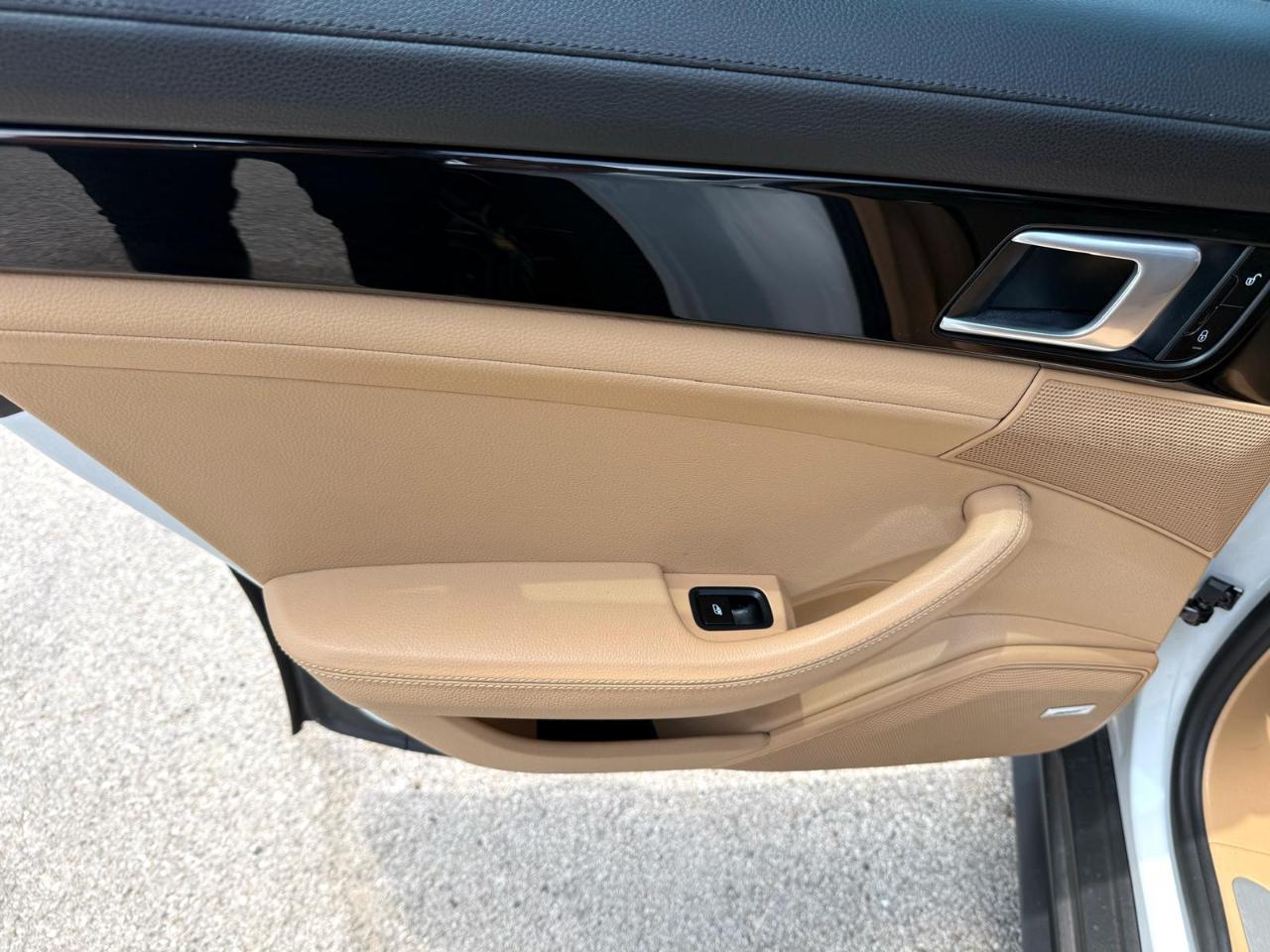 Porsche Panamera RWD 2018