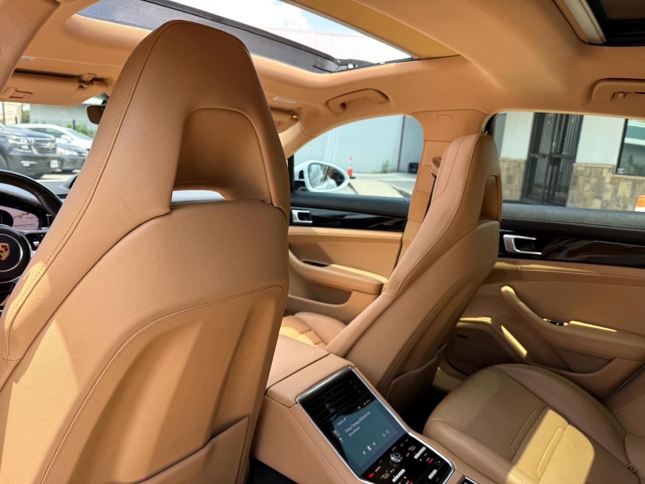 Porsche Panamera RWD 2018