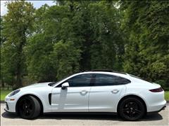 2018 Porsche Panamera 