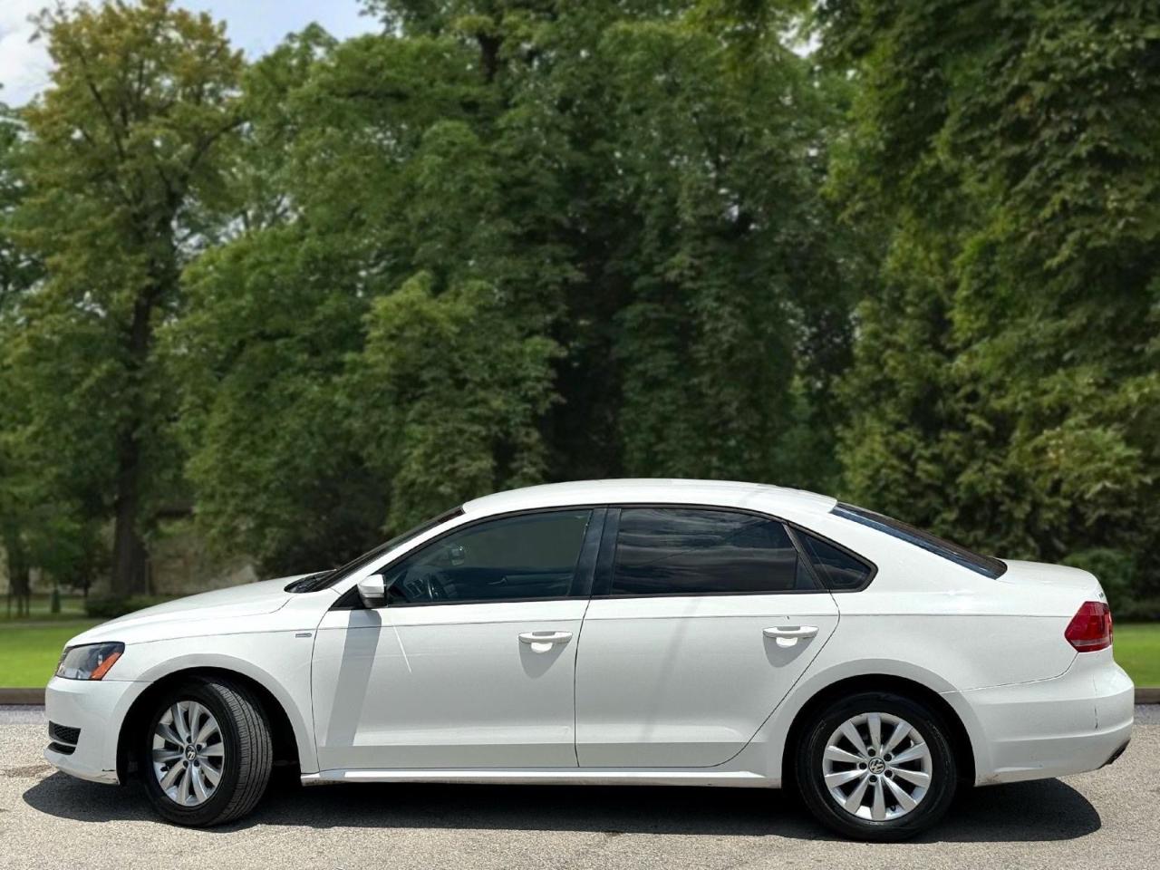 Volkswagen Passat 4dr Sdn 1.8T Auto S 2015