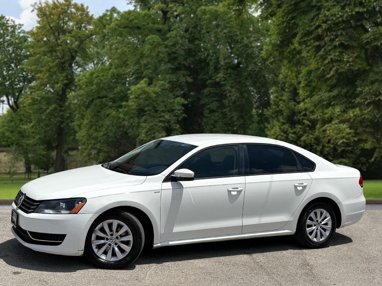 Volkswagen Passat 4dr Sdn 1.8T Auto S 2015