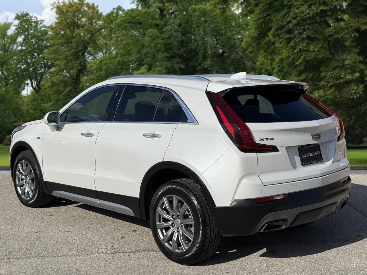 Cadillac XT4 FWD 4dr Premium Luxury 2020