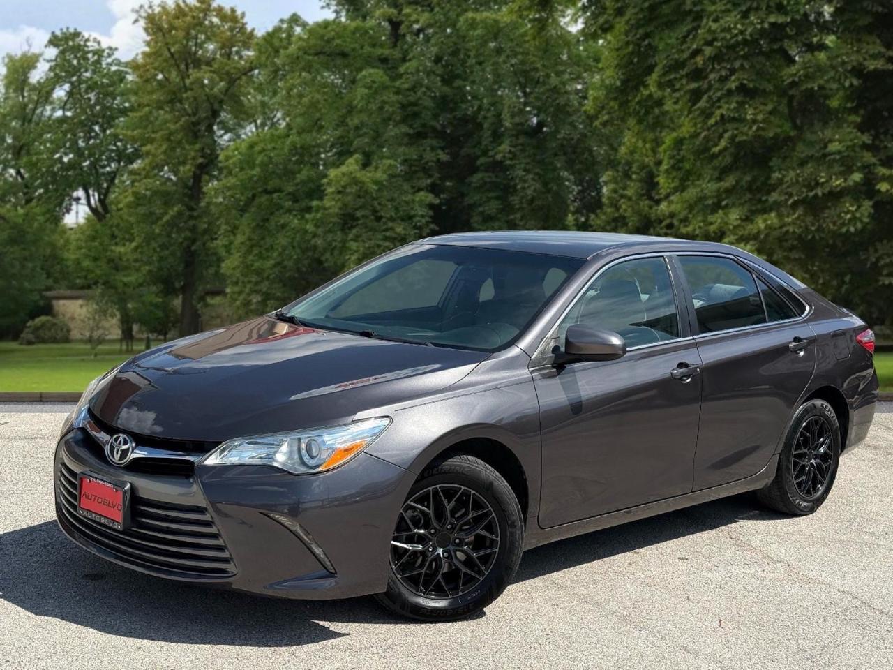 Toyota Camry 4dr Sdn I4 Auto SE w/Special Edition Pkg (Natl) 2016