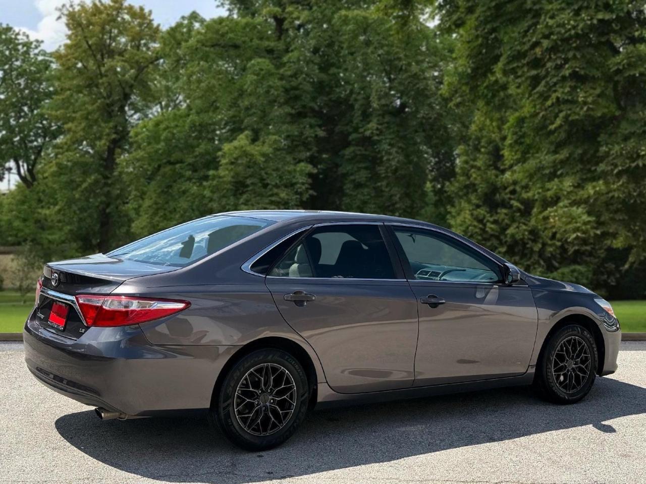 Toyota Camry 4dr Sdn I4 Auto SE w/Special Edition Pkg (Natl) 2016