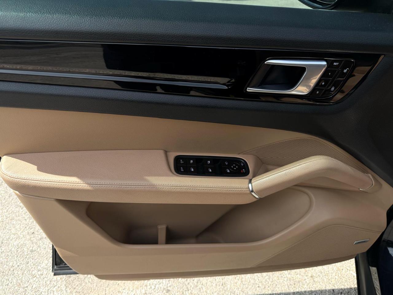 Porsche Cayenne AWD 2019