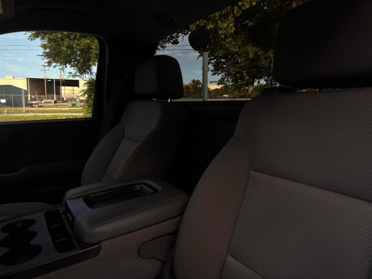 Chevrolet Silverado 2500HD Built After Aug 14 2WD Reg Cab 133.6" Work Truck 2015