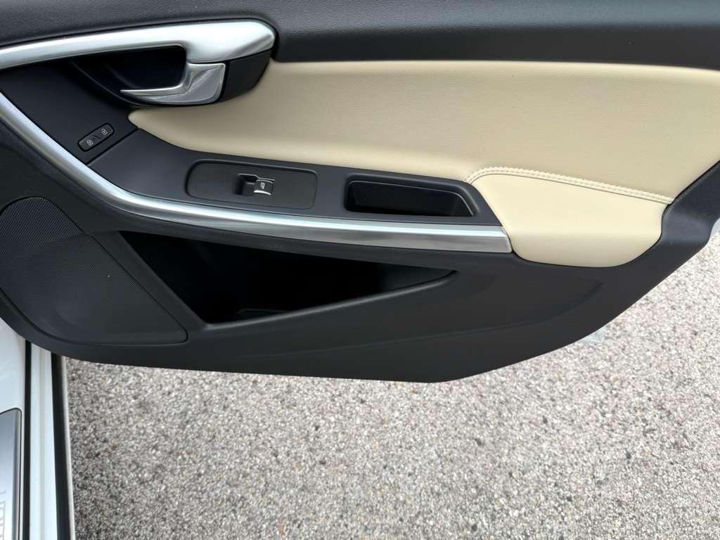 Volvo S60 T5 FWD Inscription Platinum 2018