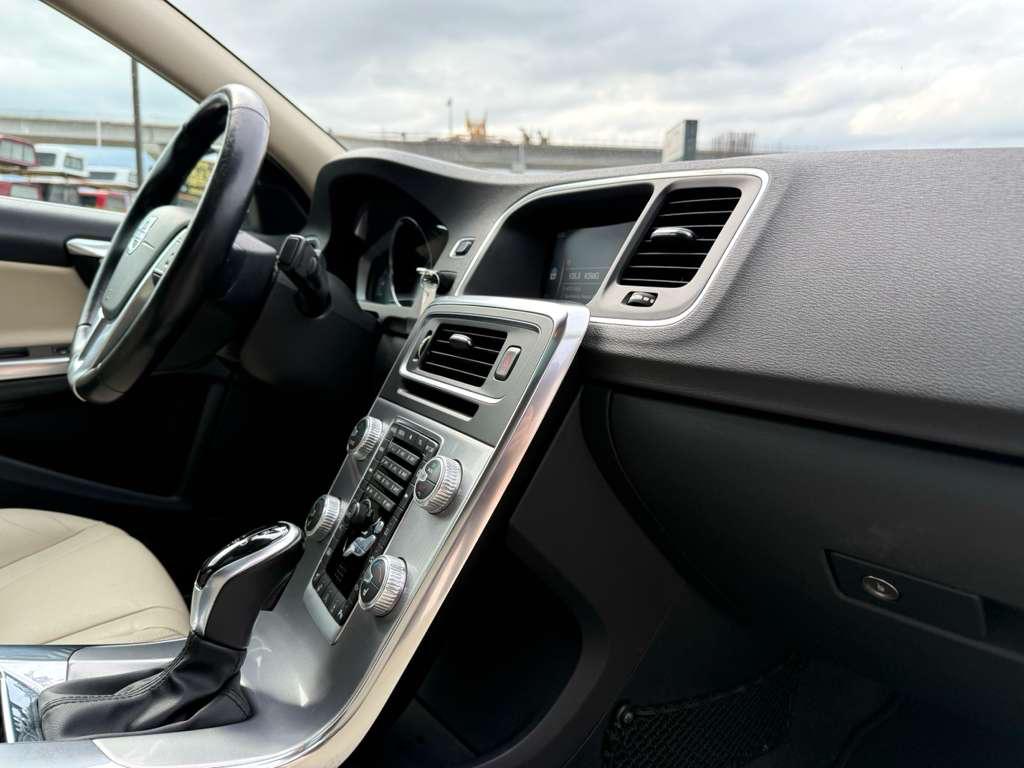 Volvo S60 T5 FWD Inscription Platinum 2018