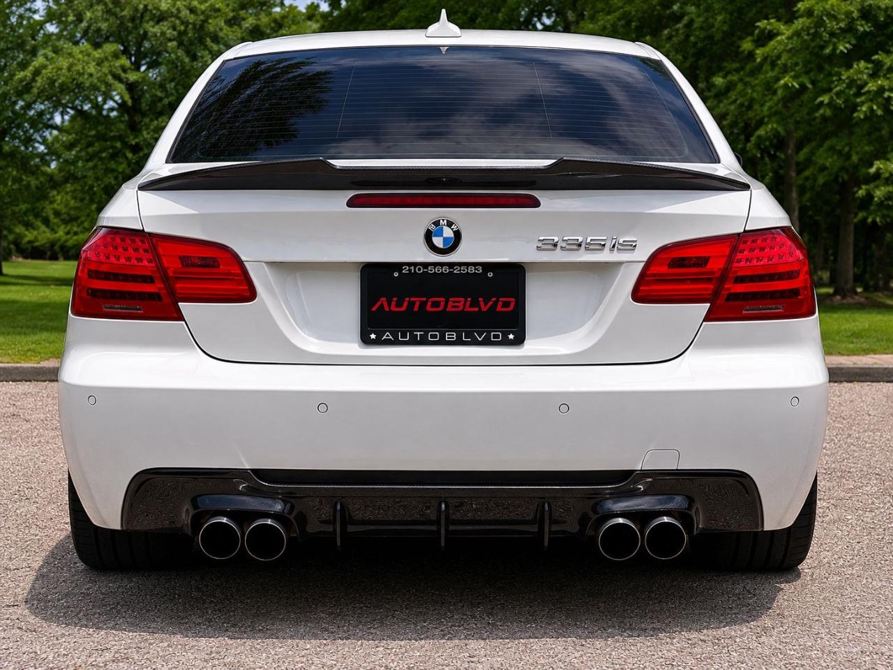 BMW 335is  2011