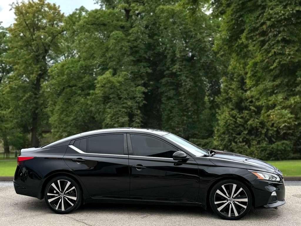 Nissan Altima 2.5 SR Sedan 2019
