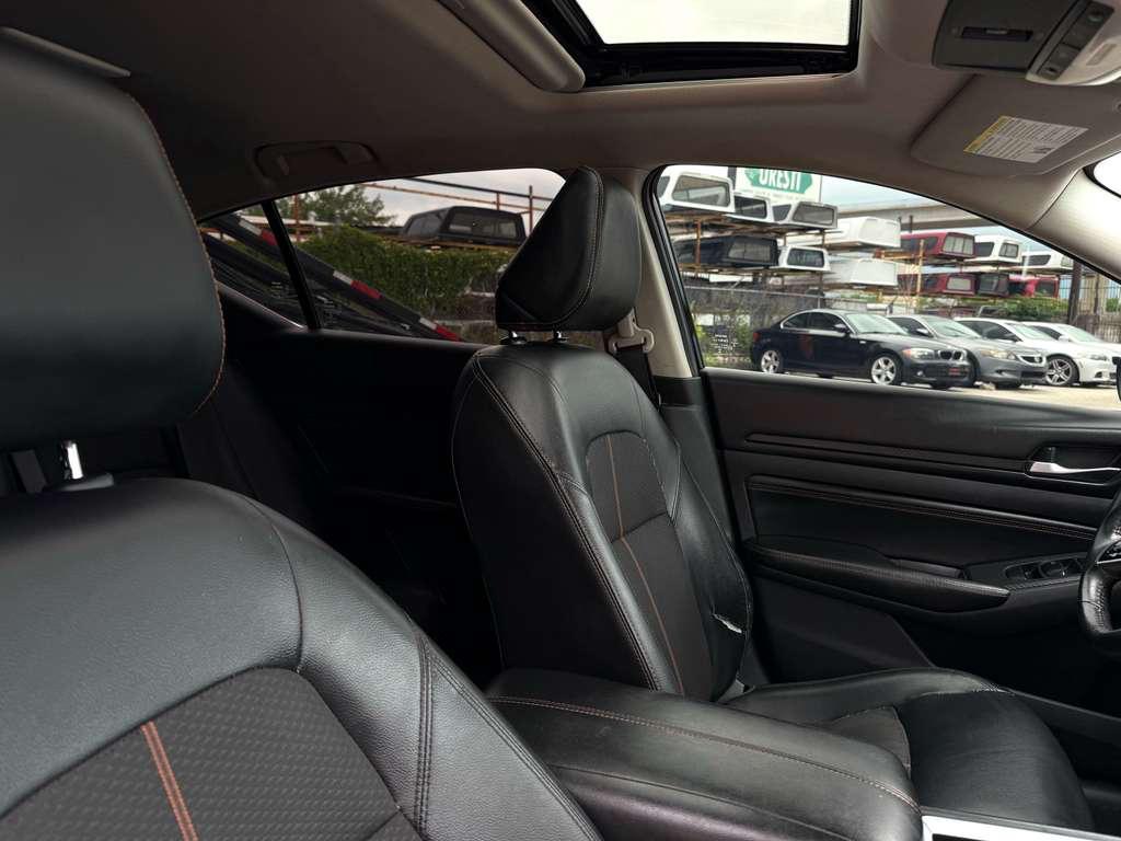 Nissan Altima 2.5 SR Sedan 2019