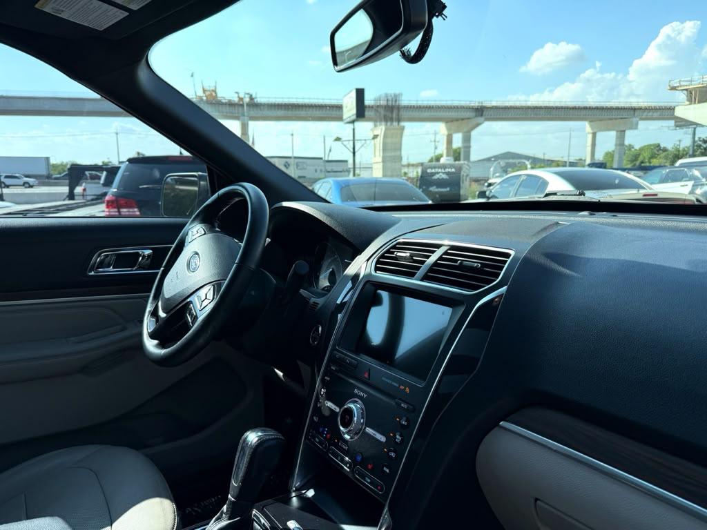 Ford Explorer Limited FWD 2019