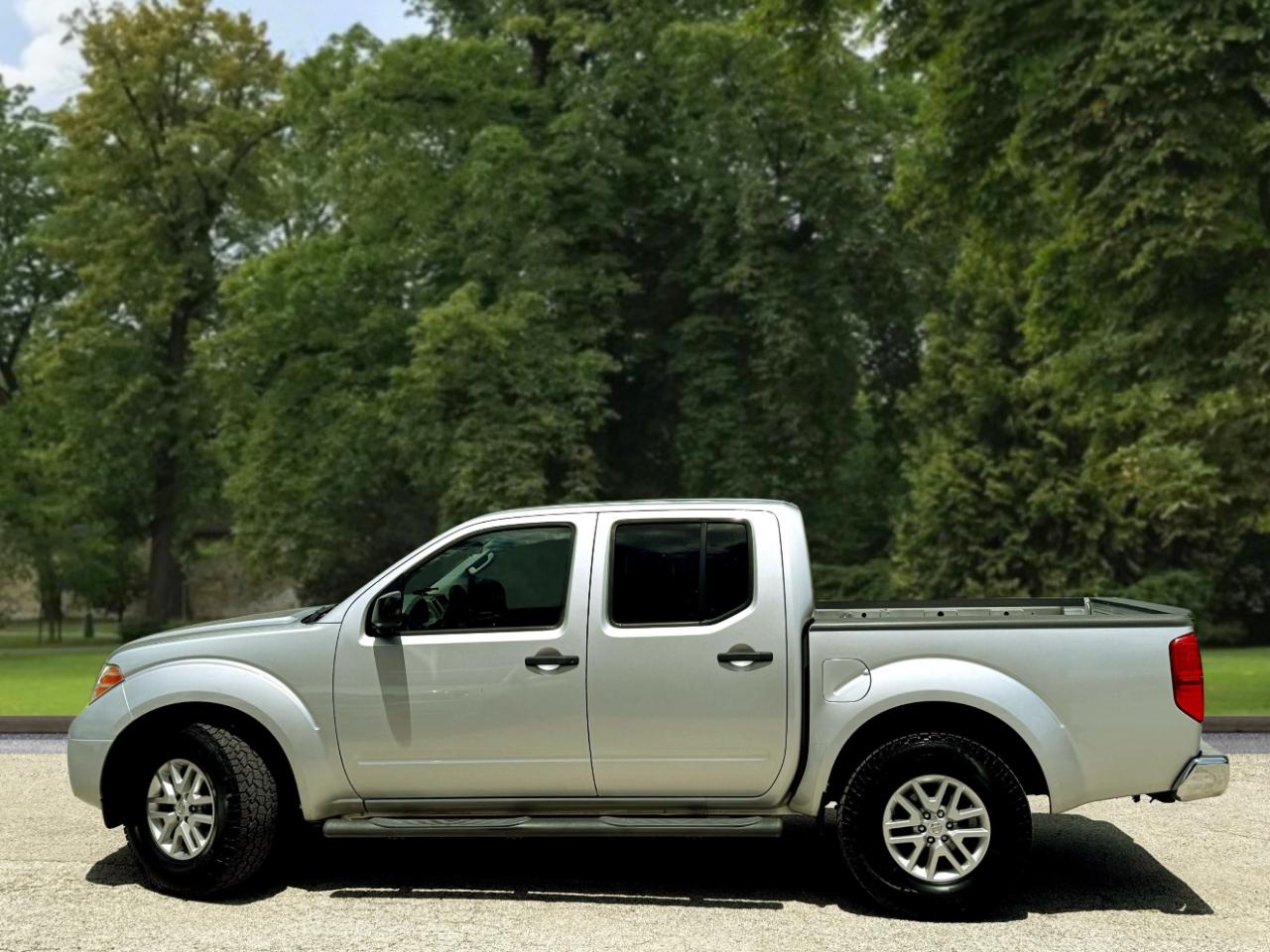 Nissan Frontier 2WD Crew Cab SWB Auto SV 2014