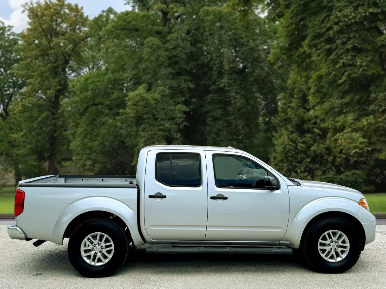 Nissan Frontier 2WD Crew Cab SWB Auto SV 2014