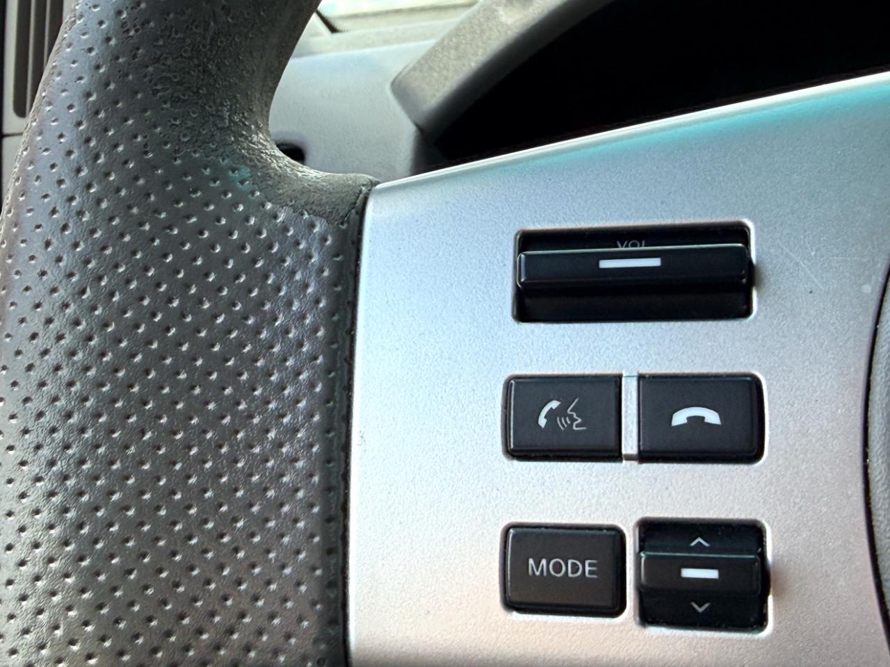 Nissan Frontier 2WD Crew Cab SWB Auto SV 2014