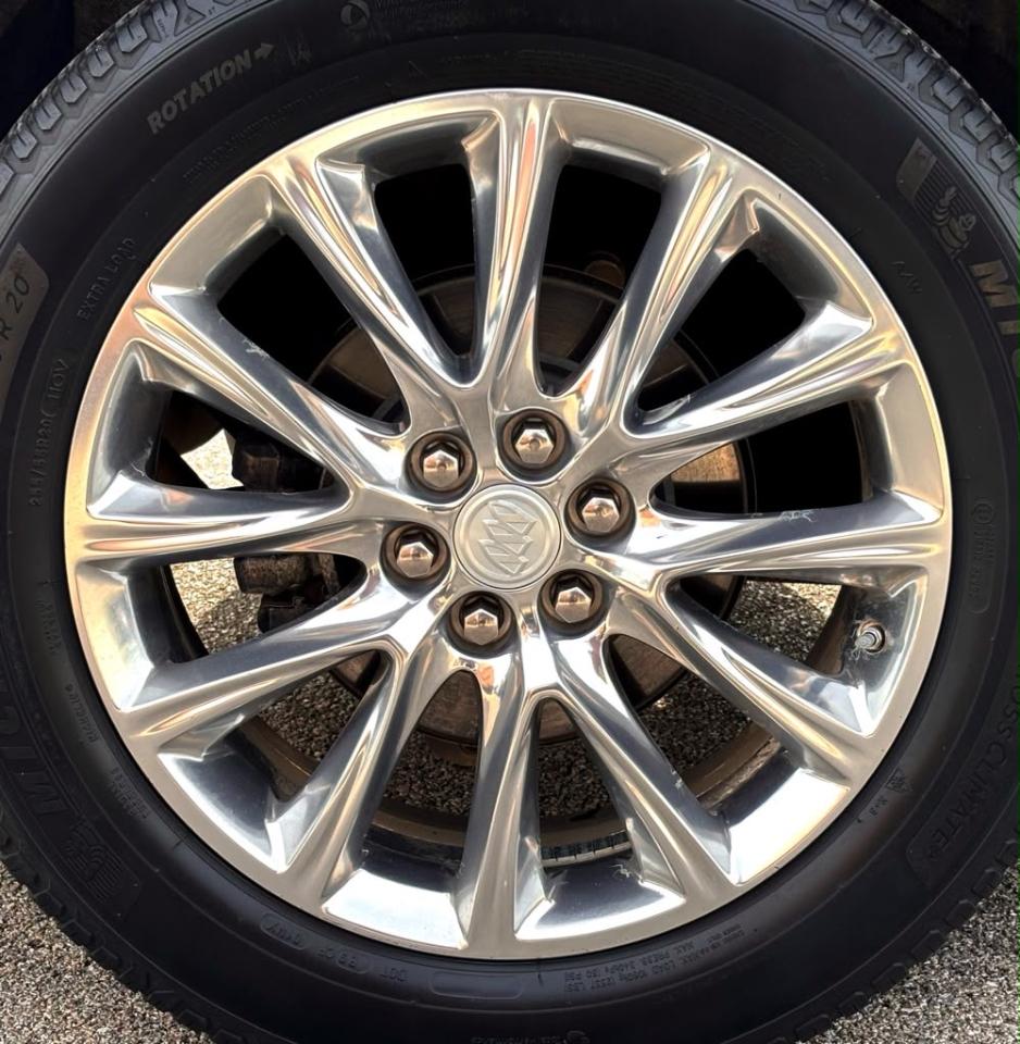 Buick Enclave FWD 4dr Essence 2019