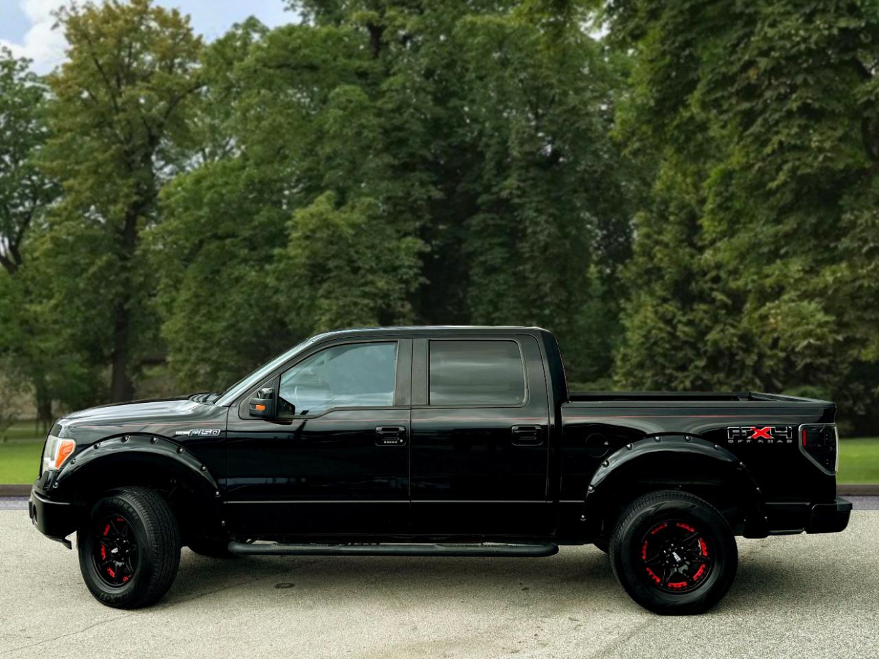 Ford F-150 4WD SuperCrew 145" Platinum 2011