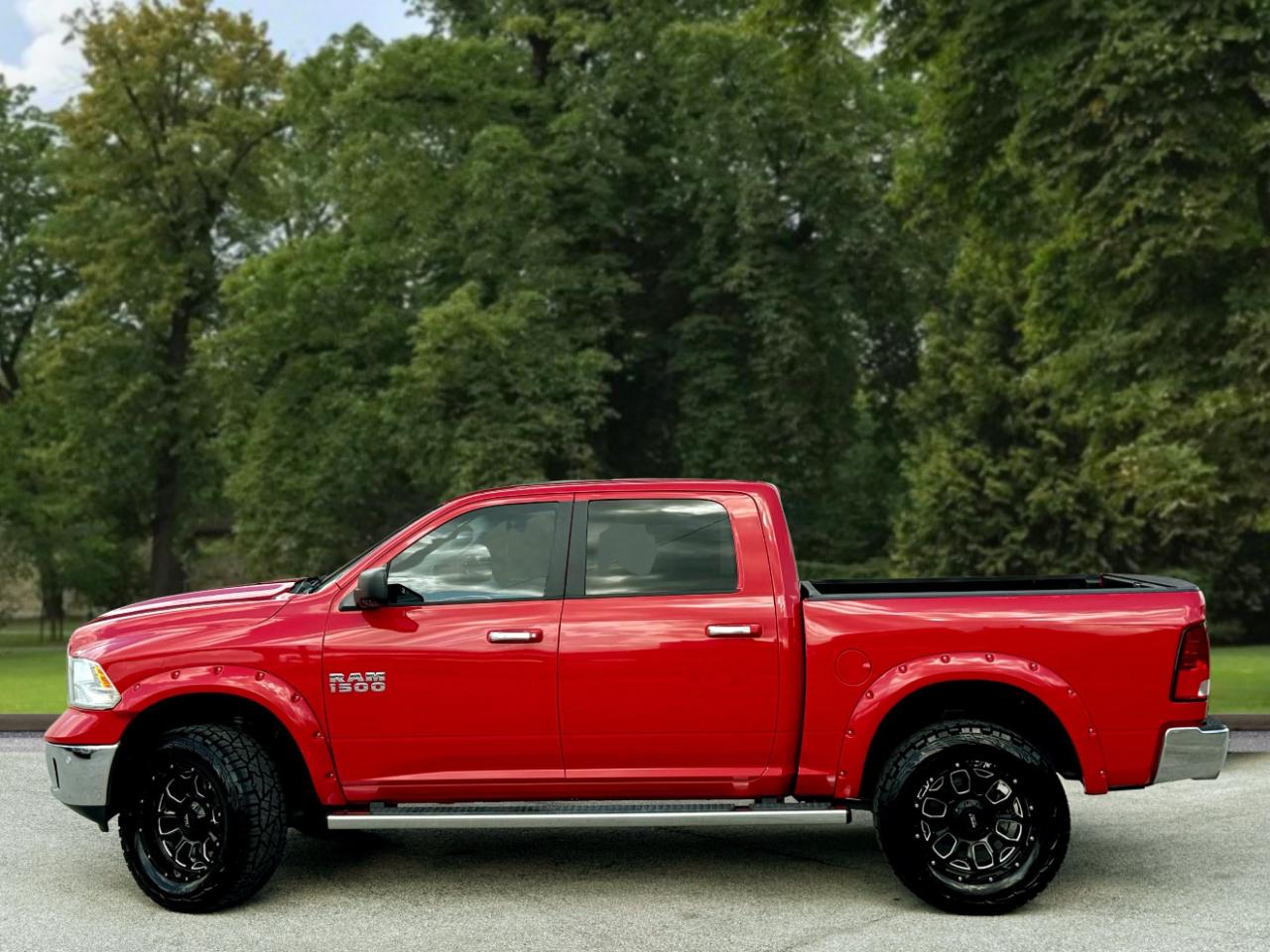RAM 1500 4WD Crew Cab 140.5" Lone Star 2015