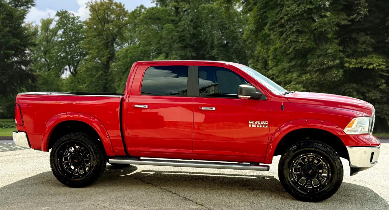 RAM 1500 4WD Crew Cab 140.5" Lone Star 2015