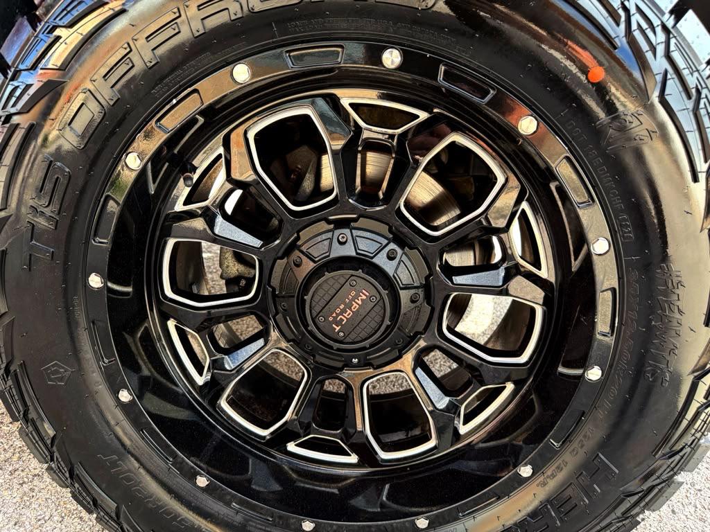 RAM 1500 4WD Crew Cab 140.5" Lone Star 2015
