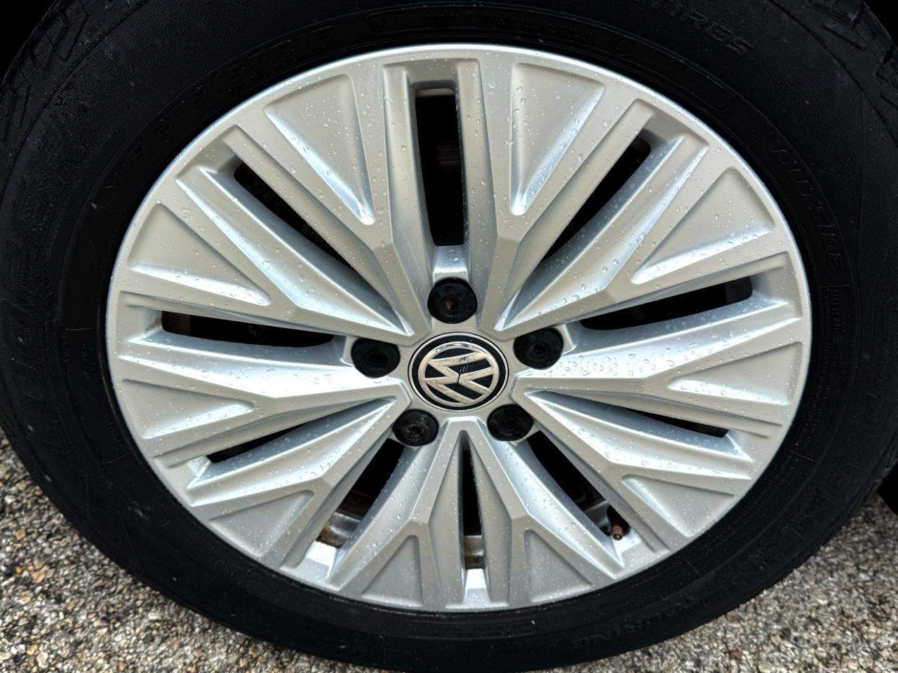 Volkswagen Jetta R-Line Auto w/SULEV 2019