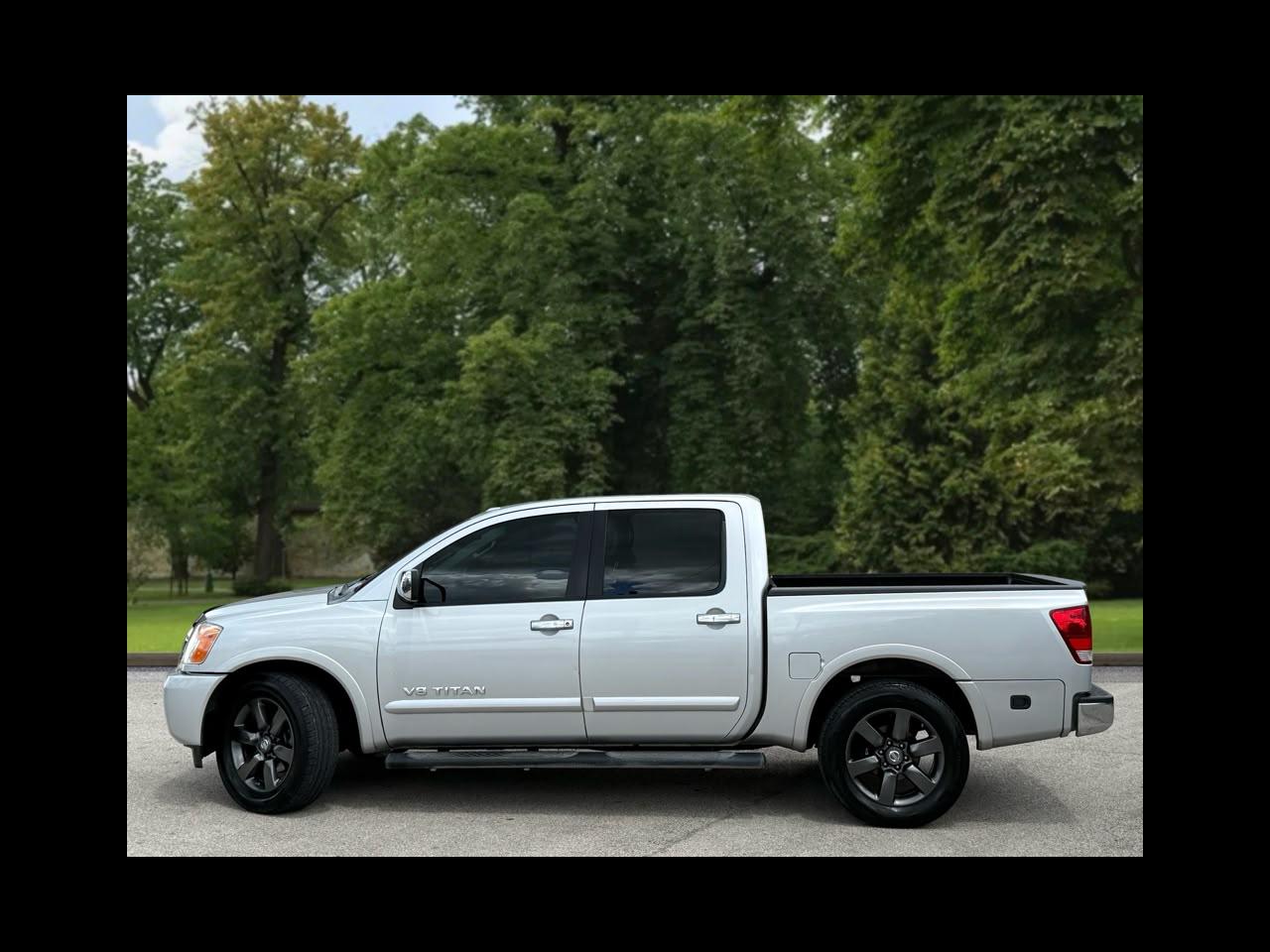 Nissan Titan 2WD Crew Cab SWB SV 2015
