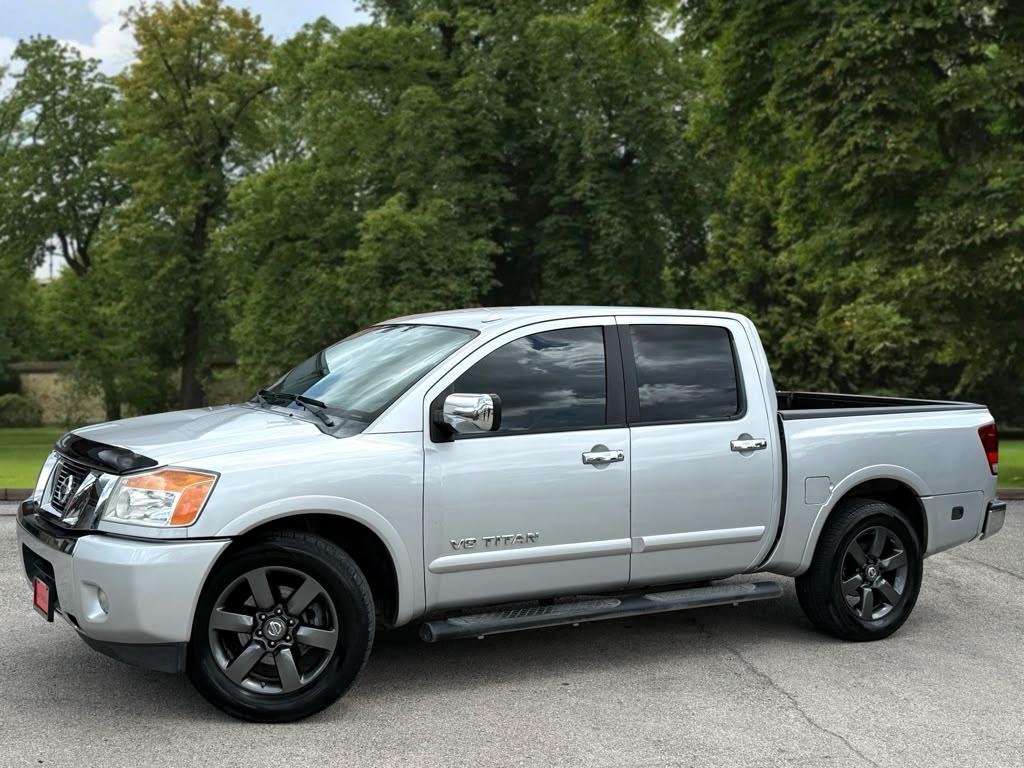 Nissan Titan 2WD Crew Cab SWB SV 2015