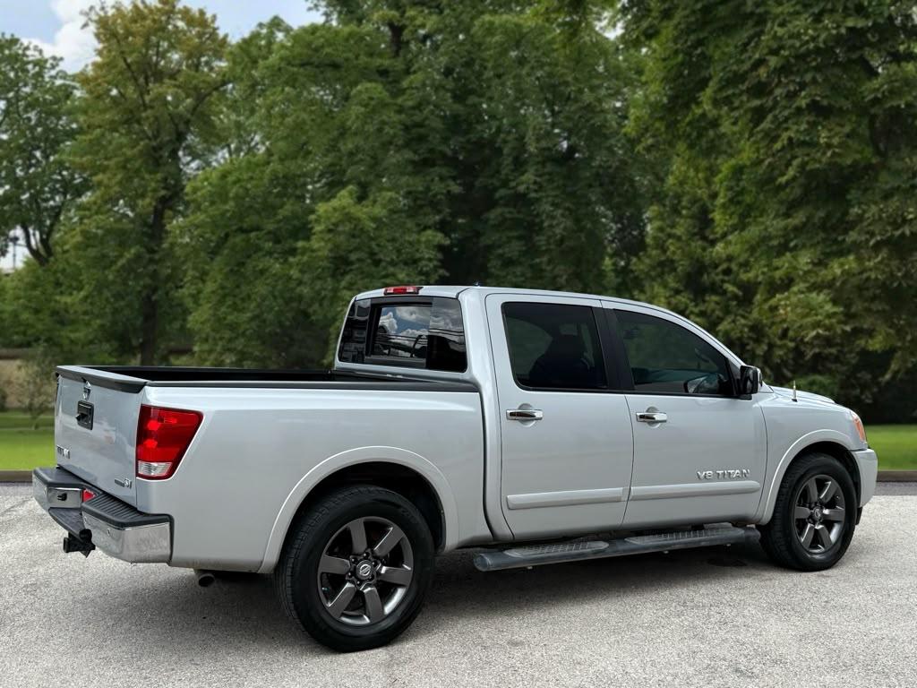 Nissan Titan 2WD Crew Cab SWB SV 2015