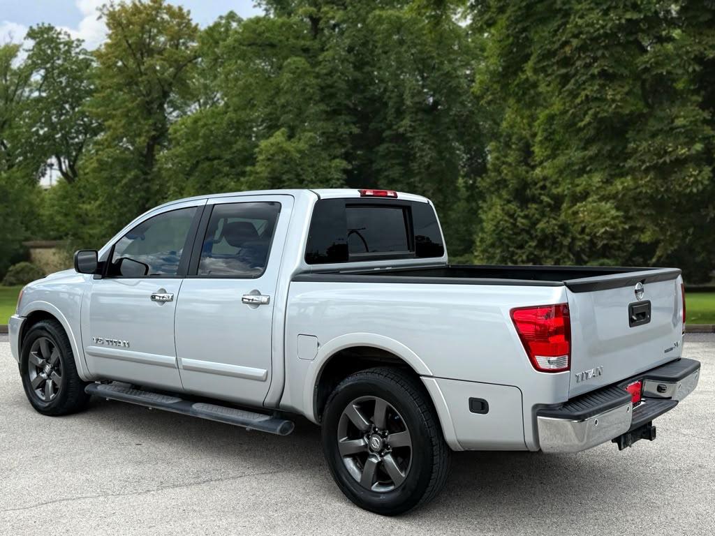 Nissan Titan 2WD Crew Cab SWB SV 2015
