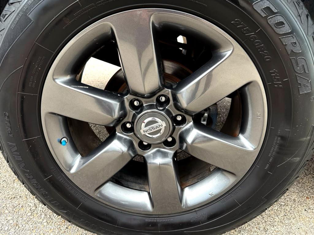 Nissan Titan 2WD Crew Cab SWB SV 2015