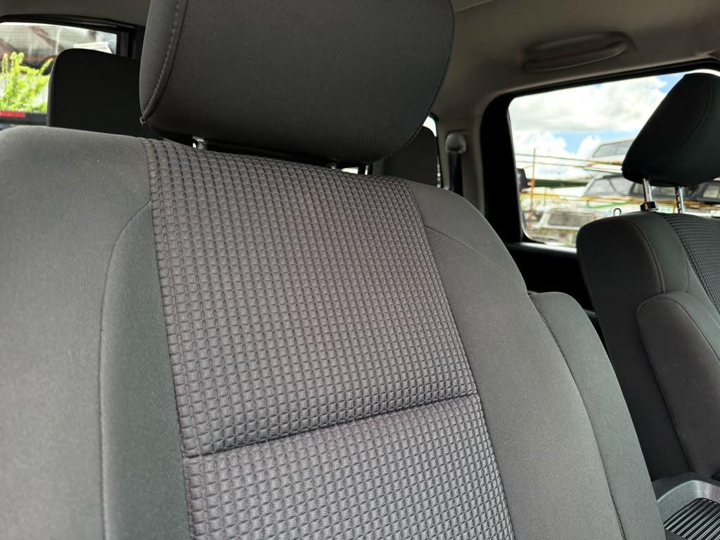 Nissan Titan 2WD Crew Cab SWB SV 2015