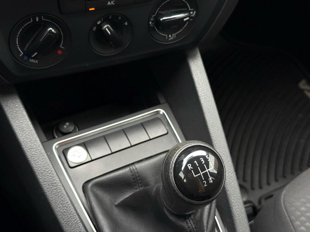 Volkswagen Jetta S Manual w/SULEV 2019