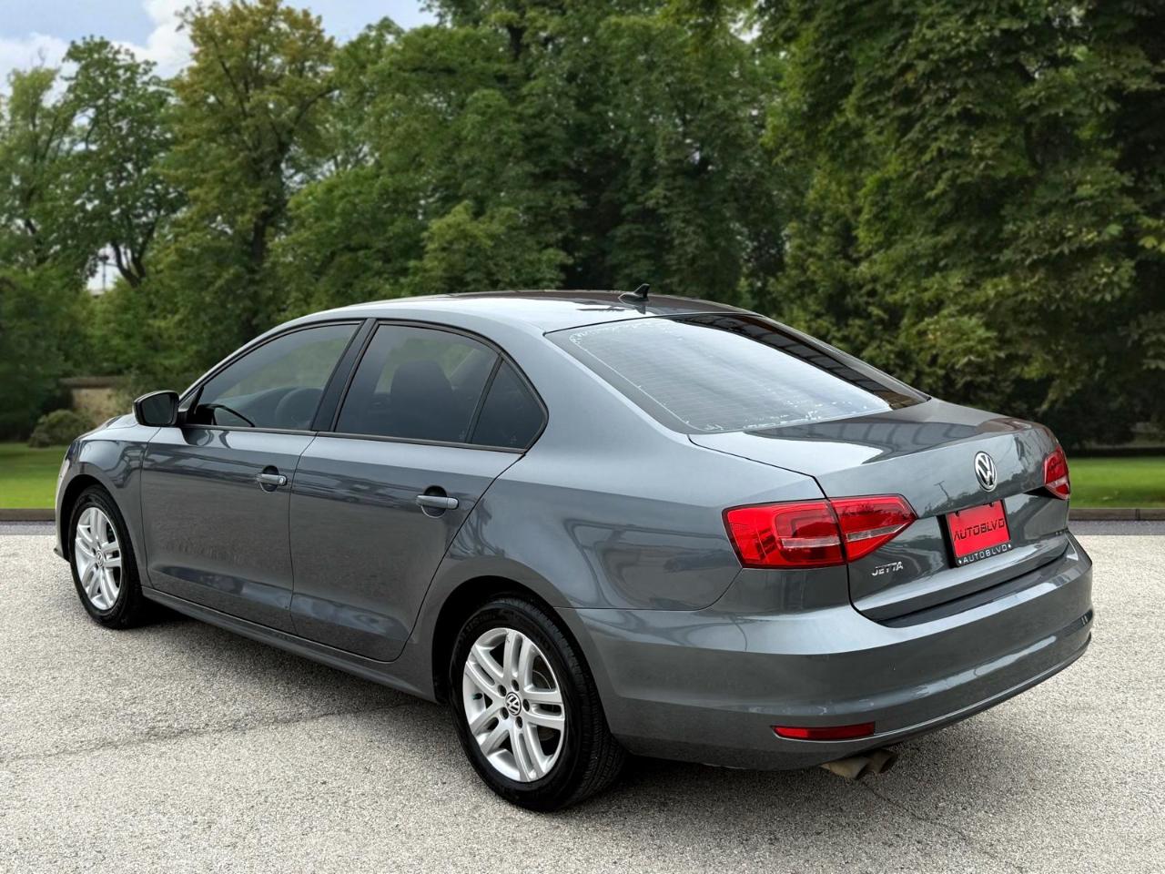 Volkswagen Jetta Sedan 4dr Man 2.0L S 2015