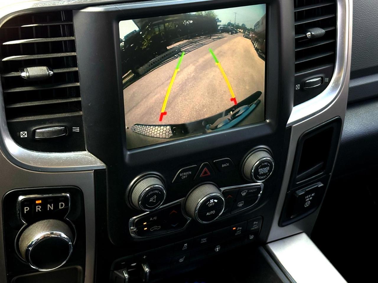 RAM 1500 2WD Crew Cab 140.5" Lone Star 2016