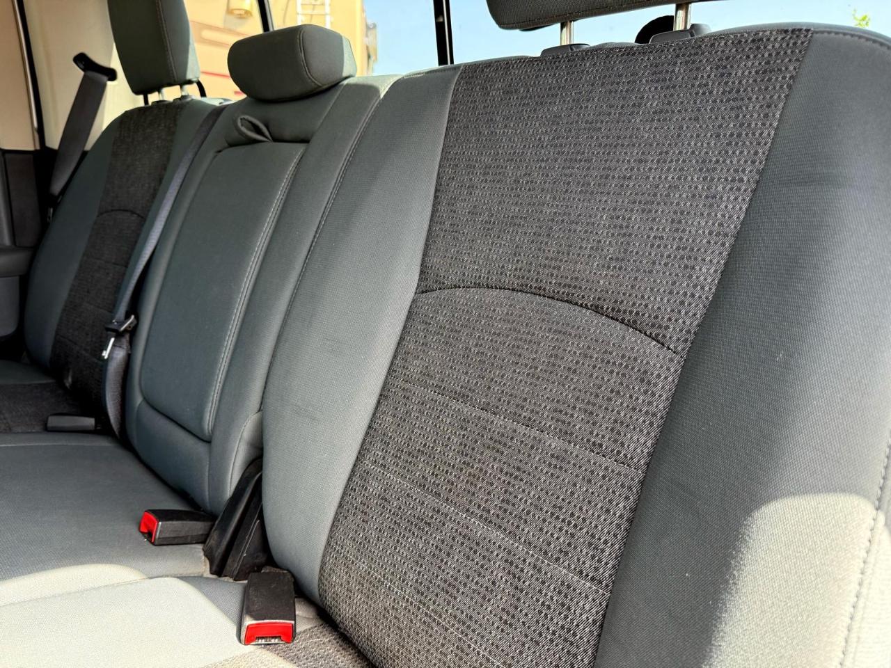 RAM 1500 2WD Crew Cab 140.5" Lone Star 2016