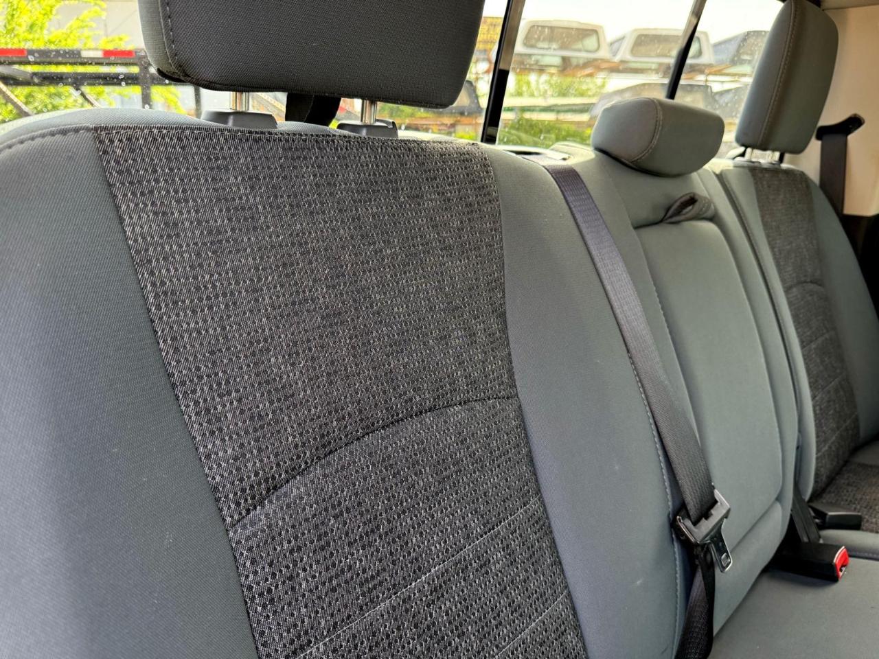RAM 1500 2WD Crew Cab 140.5" Lone Star 2016