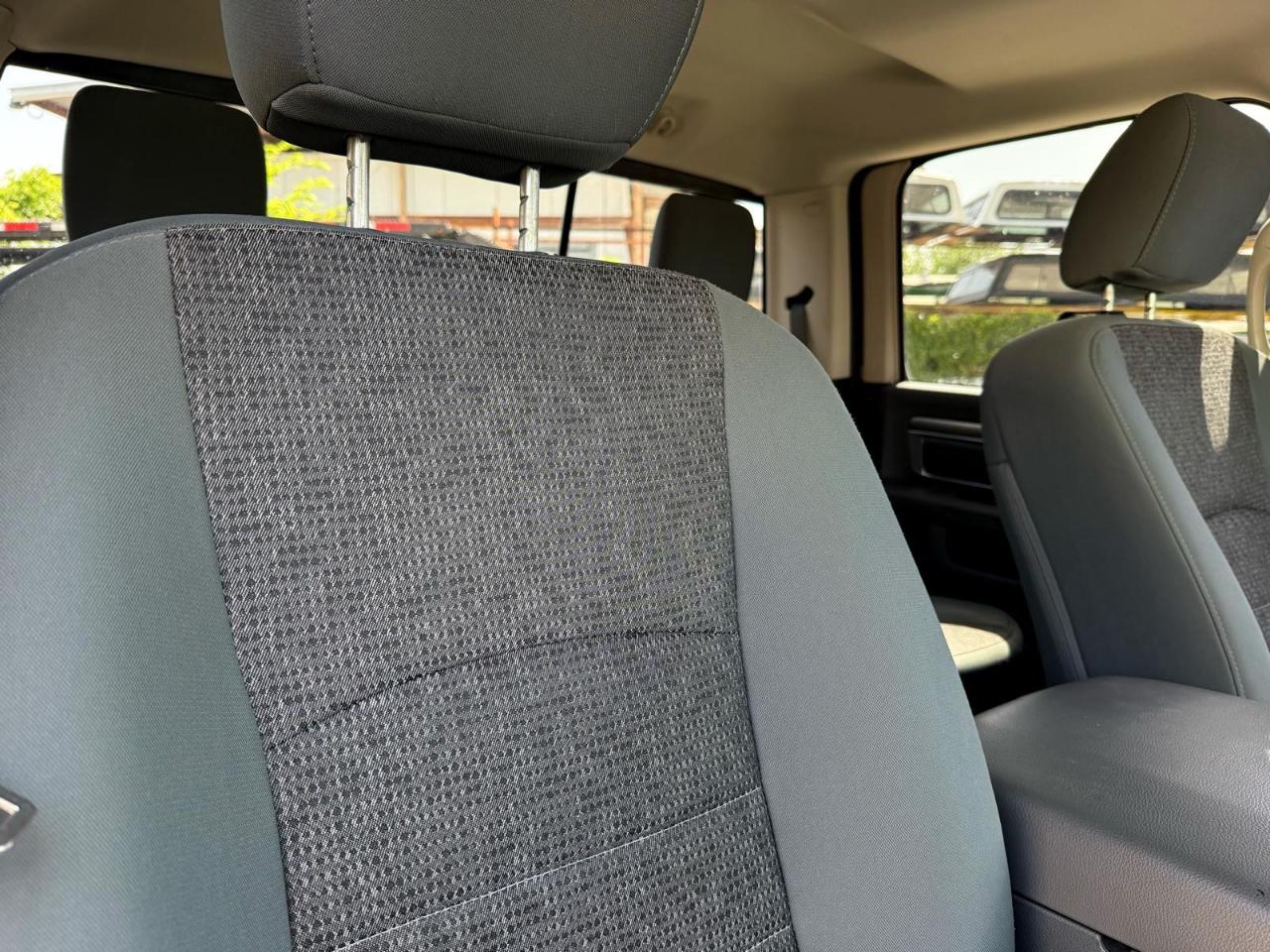 RAM 1500 2WD Crew Cab 140.5" Lone Star 2016