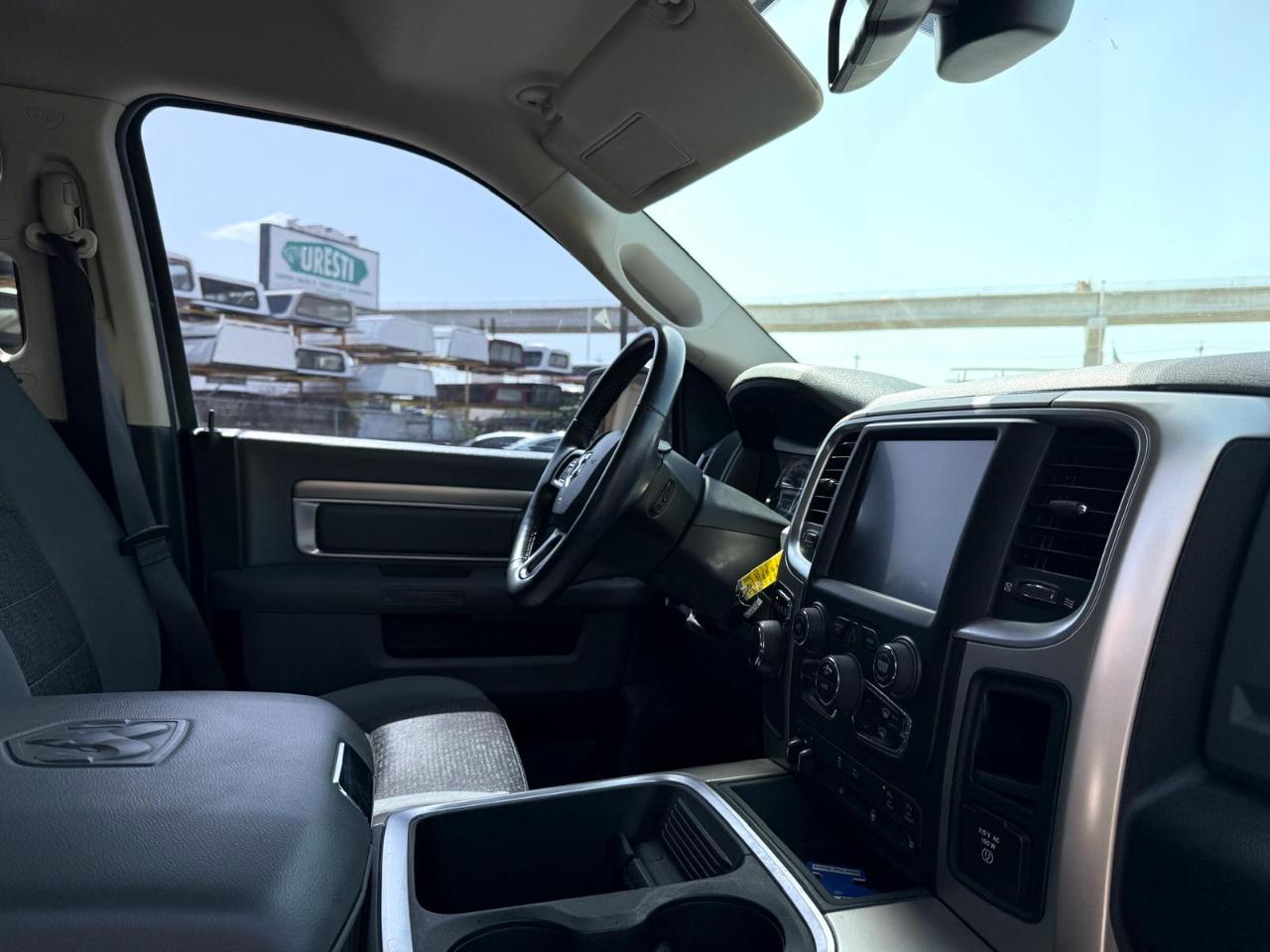 RAM 1500 2WD Crew Cab 140.5" Lone Star 2016