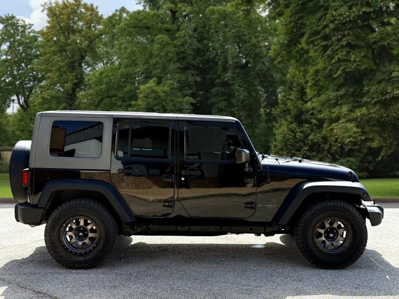 Jeep Wrangler Unlimited 4WD 4dr Sport 2016