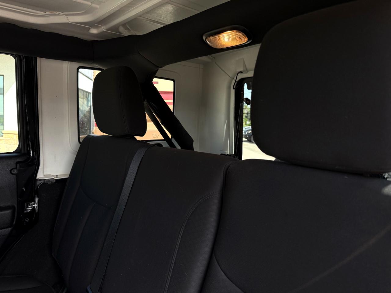 Jeep Wrangler Unlimited 4WD 4dr Sport 2016